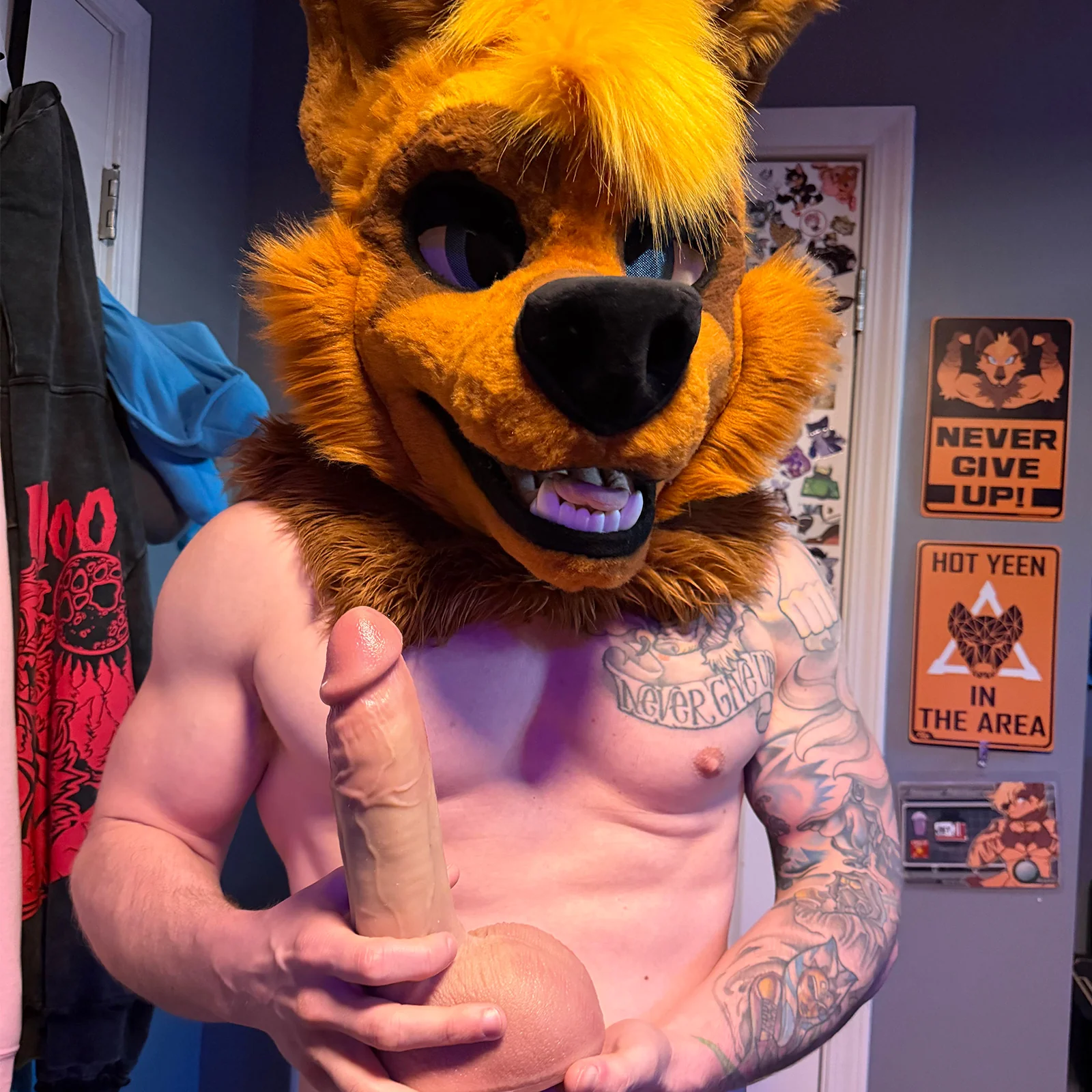 HIMBOHYENA - Replica Dildo - Image 2